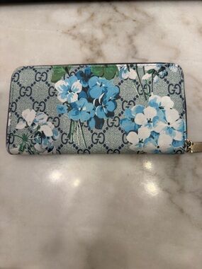 Blue Floral GG Supreme Zip-Around Wallet